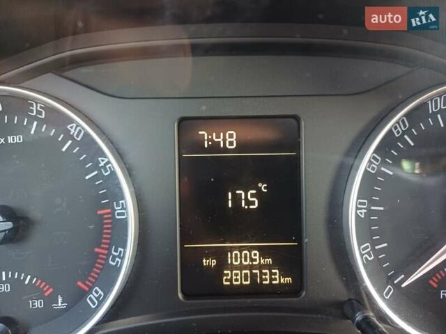 Синий Шкода Октавия, объемом двигателя 1.6 л и пробегом 280 тыс. км за 6700 $, фото 6 на Automoto.ua