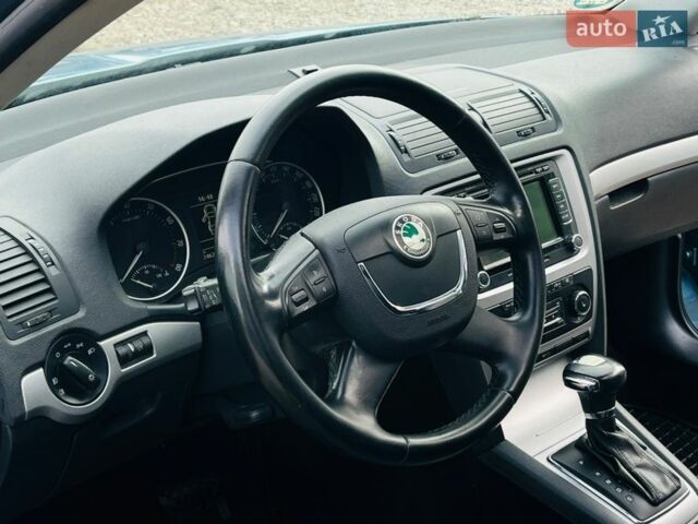 Синий Шкода Октавия, объемом двигателя 1.8 л и пробегом 246 тыс. км за 8900 $, фото 9 на Automoto.ua