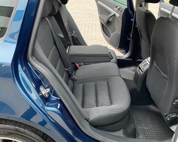 Синій Шкода Октавія, об'ємом двигуна 1.6 л та пробігом 241 тис. км за 7800 $, фото 22 на Automoto.ua