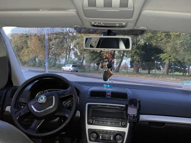 Синій Шкода Октавія, об'ємом двигуна 1.6 л та пробігом 189 тис. км за 9000 $, фото 20 на Automoto.ua