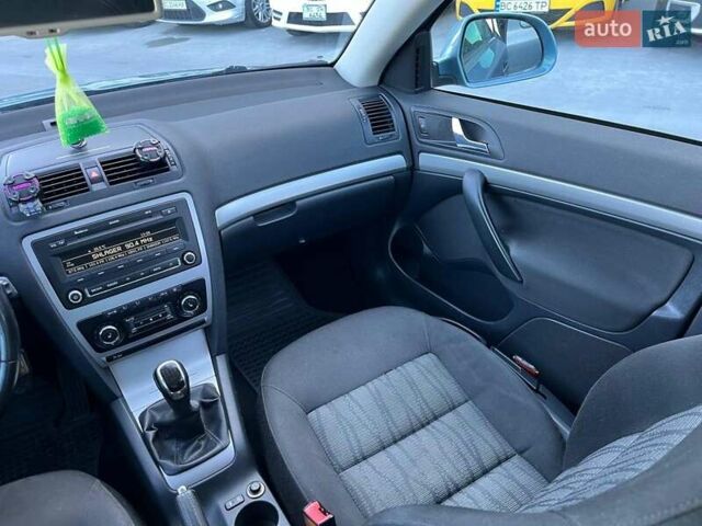 Синій Шкода Октавія, об'ємом двигуна 1.6 л та пробігом 216 тис. км за 8440 $, фото 29 на Automoto.ua