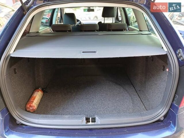 Синий Шкода Октавия, объемом двигателя 1.8 л и пробегом 200 тыс. км за 8900 $, фото 7 на Automoto.ua