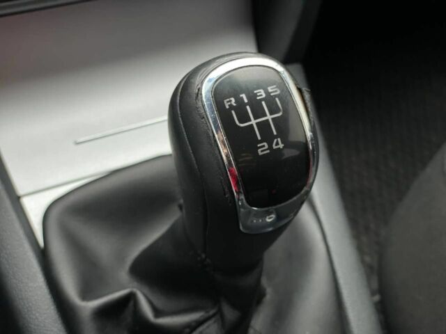 Синій Шкода Октавія, об'ємом двигуна 1.6 л та пробігом 196 тис. км за 7400 $, фото 18 на Automoto.ua