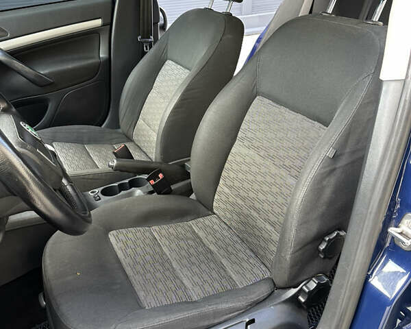 Шкода Октавия 2011 в Ужгороде на Automoto.ua Синий Шкода Октавия, объемом двигателя 1.6 л и пробегом 350 тыс. км за 6200 $, фото 13 на Automoto.ua