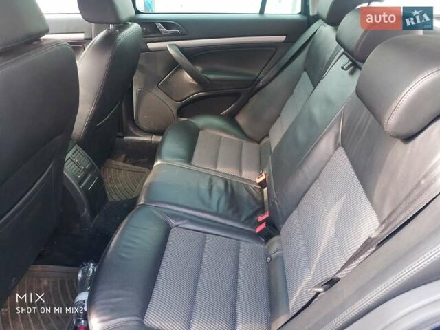 Синій Шкода Октавія, об'ємом двигуна 1.8 л та пробігом 188 тис. км за 8100 $, фото 3 на Automoto.ua
