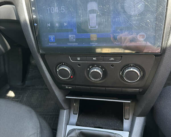 Синий Шкода Октавия, объемом двигателя 1.39 л и пробегом 246 тыс. км за 6500 $, фото 15 на Automoto.ua