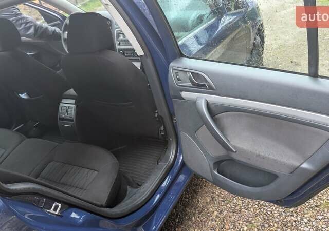 Синий Шкода Октавия, объемом двигателя 1.9 л и пробегом 215 тыс. км за 7500 $, фото 9 на Automoto.ua