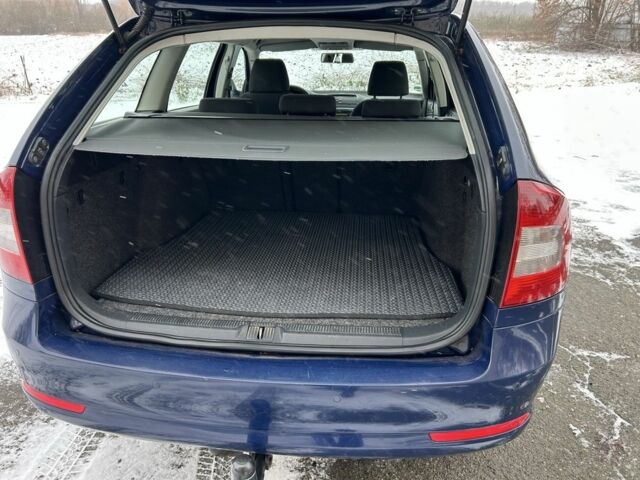 Синій Шкода Октавія, об'ємом двигуна 2 л та пробігом 260 тис. км за 8250 $, фото 15 на Automoto.ua