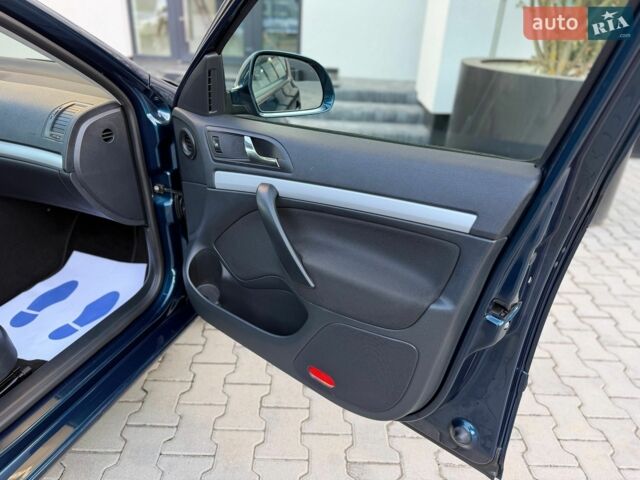 Синій Шкода Октавія, об'ємом двигуна 1.2 л та пробігом 201 тис. км за 6799 $, фото 74 на Automoto.ua