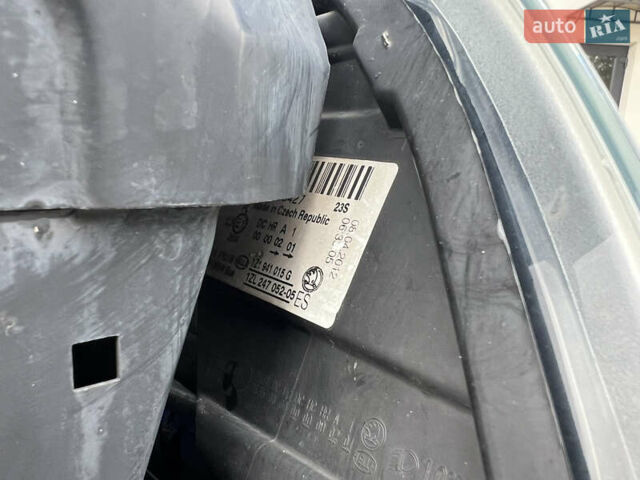 Синий Шкода Октавия, объемом двигателя 2 л и пробегом 204 тыс. км за 12100 $, фото 173 на Automoto.ua