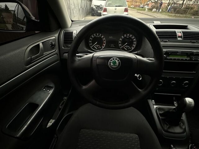 Синій Шкода Октавія, об'ємом двигуна 1.6 л та пробігом 320 тис. км за 6300 $, фото 7 на Automoto.ua