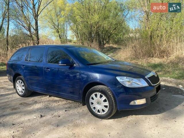 Синій Шкода Октавія, об'ємом двигуна 1.6 л та пробігом 314 тис. км за 7850 $, фото 1 на Automoto.ua