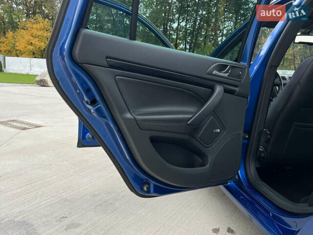 Синий Шкода Октавия, объемом двигателя 2 л и пробегом 204 тыс. км за 12650 $, фото 110 на Automoto.ua