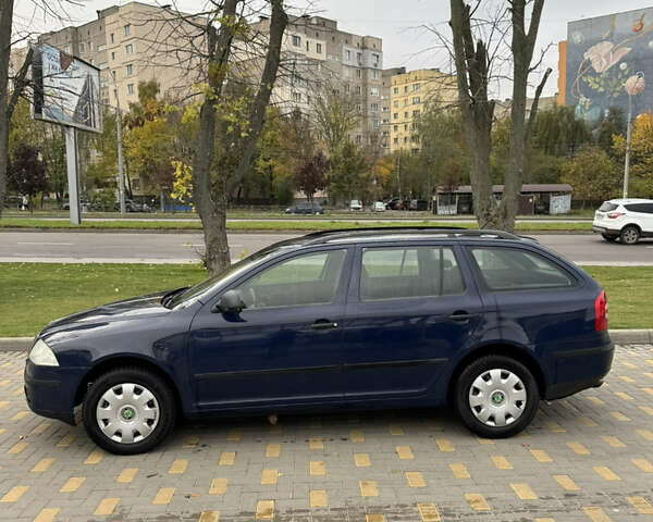 Синий Шкода Октавия, объемом двигателя 1.6 л и пробегом 258 тыс. км за 5600 $, фото 2 на Automoto.ua