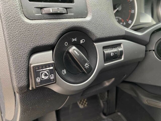 Синій Шкода Октавія, об'ємом двигуна 1.6 л та пробігом 194 тис. км за 8400 $, фото 16 на Automoto.ua