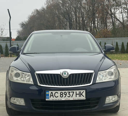 Синій Шкода Октавія, об'ємом двигуна 2 л та пробігом 299 тис. км за 9500 $, фото 2 на Automoto.ua