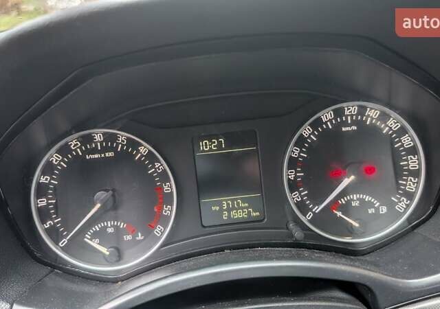 Синий Шкода Октавия, объемом двигателя 1.9 л и пробегом 215 тыс. км за 7500 $, фото 6 на Automoto.ua