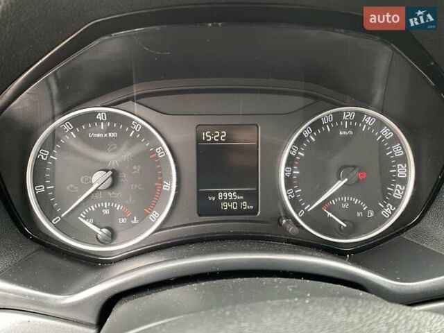 Синий Шкода Октавия, объемом двигателя 1.6 л и пробегом 194 тыс. км за 7900 $, фото 11 на Automoto.ua