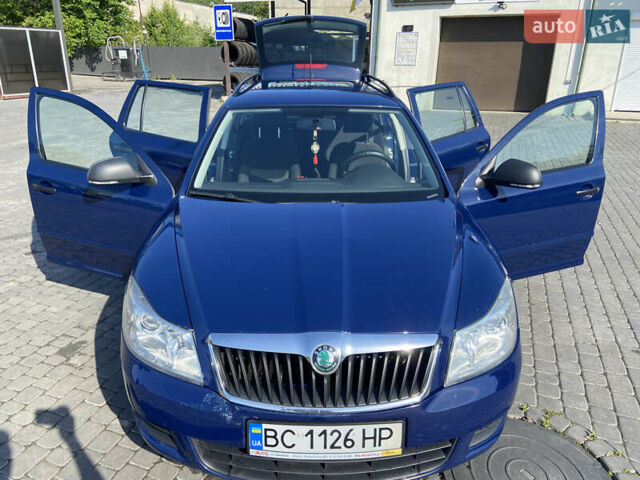 Синий Шкода Октавия, объемом двигателя 1.6 л и пробегом 208 тыс. км за 8250 $, фото 8 на Automoto.ua
