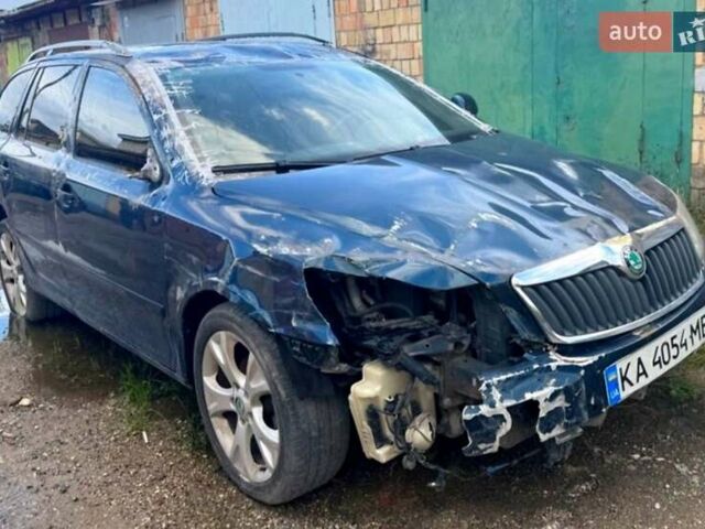 Синій Шкода Октавія, об'ємом двигуна 1.2 л та пробігом 247 тис. км за 2999 $, фото 4 на Automoto.ua