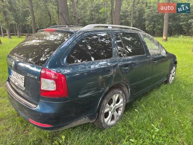 Синий Шкода Октавия, объемом двигателя 1.2 л и пробегом 247 тыс. км за 3650 $, фото 3 на Automoto.ua