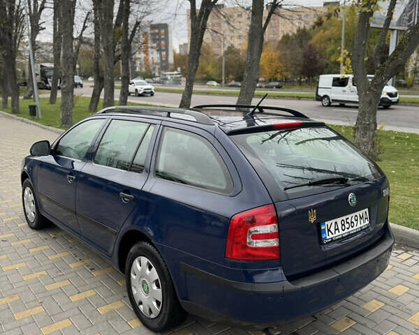 Синий Шкода Октавия, объемом двигателя 1.6 л и пробегом 258 тыс. км за 5600 $, фото 3 на Automoto.ua