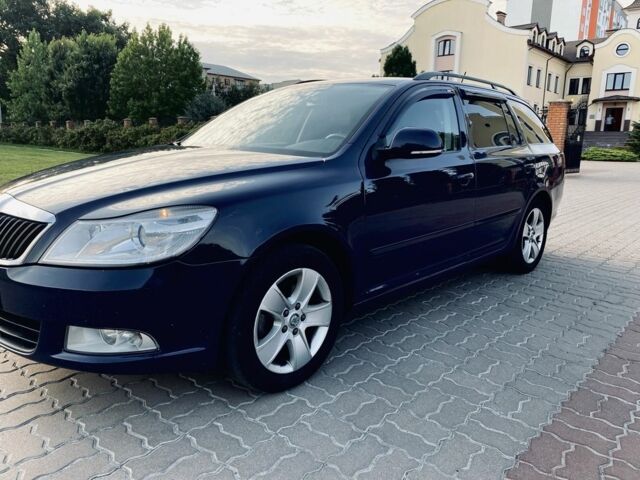 Синій Шкода Октавія, об'ємом двигуна 1.6 л та пробігом 281 тис. км за 8000 $, фото 3 на Automoto.ua