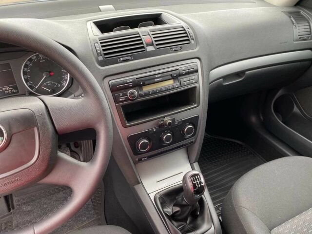 Синій Шкода Октавія, об'ємом двигуна 1.6 л та пробігом 194 тис. км за 8400 $, фото 15 на Automoto.ua