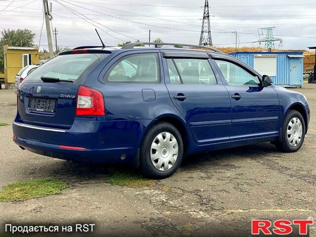 Синий Шкода Октавия, объемом двигателя 1.6 л и пробегом 194 тыс. км за 7900 $, фото 5 на Automoto.ua