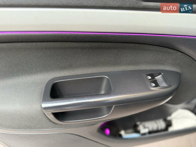 Синий Шкода Октавия, объемом двигателя 1.6 л и пробегом 265 тыс. км за 9100 $, фото 15 на Automoto.ua