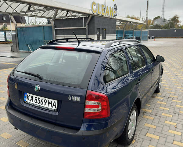 Синий Шкода Октавия, объемом двигателя 1.6 л и пробегом 258 тыс. км за 5600 $, фото 7 на Automoto.ua