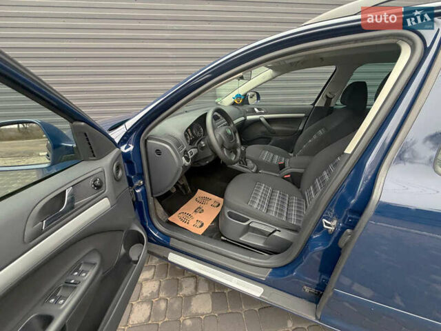 Синій Шкода Октавія, об'ємом двигуна 1.2 л та пробігом 222 тис. км за 7800 $, фото 3 на Automoto.ua