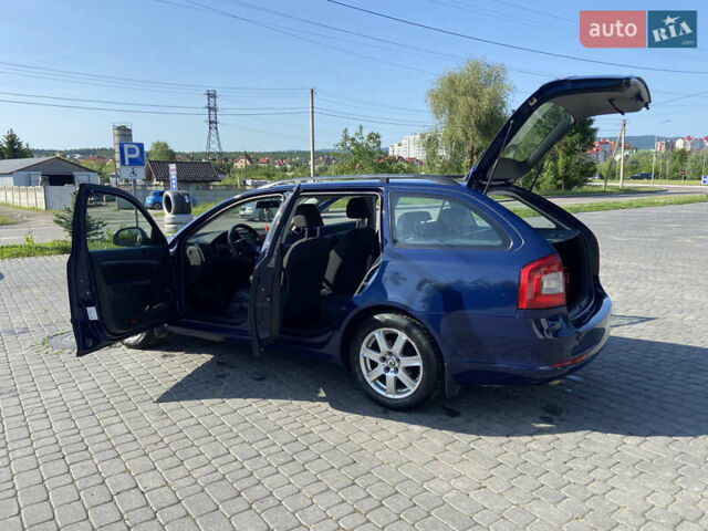 Синий Шкода Октавия, объемом двигателя 1.6 л и пробегом 208 тыс. км за 8250 $, фото 3 на Automoto.ua