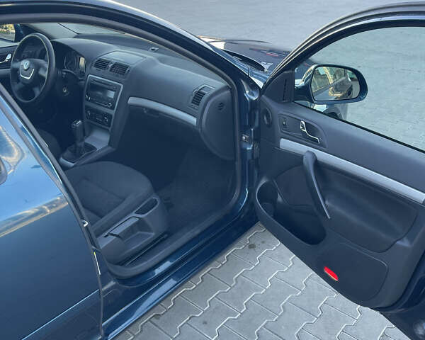 Синий Шкода Октавия, объемом двигателя 1.4 л и пробегом 265 тыс. км за 7950 $, фото 7 на Automoto.ua