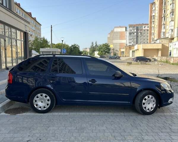 Синий Шкода Октавия, объемом двигателя 1.6 л и пробегом 231 тыс. км за 7800 $, фото 4 на Automoto.ua