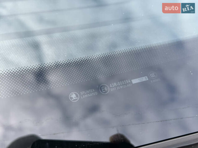 Синий Шкода Октавия, объемом двигателя 2 л и пробегом 204 тыс. км за 12650 $, фото 42 на Automoto.ua