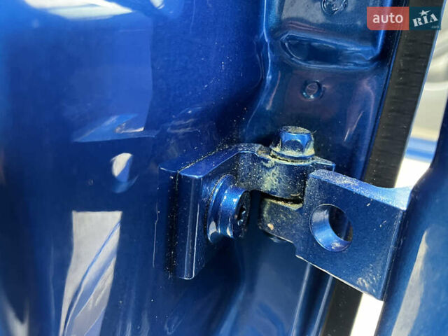 Синий Шкода Октавия, объемом двигателя 2 л и пробегом 204 тыс. км за 12650 $, фото 151 на Automoto.ua