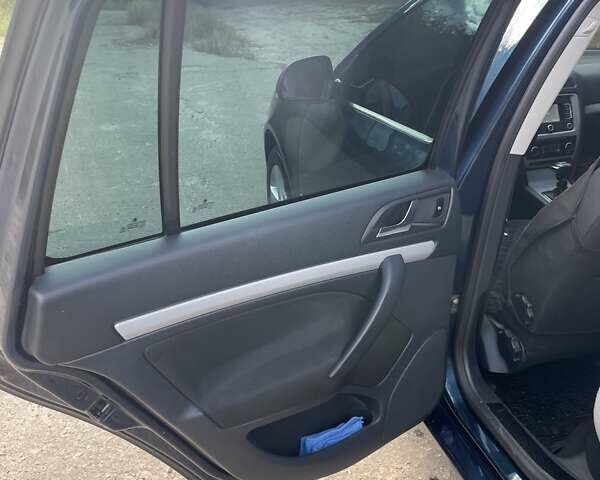 Синий Шкода Октавия, объемом двигателя 1.8 л и пробегом 170 тыс. км за 8000 $, фото 9 на Automoto.ua