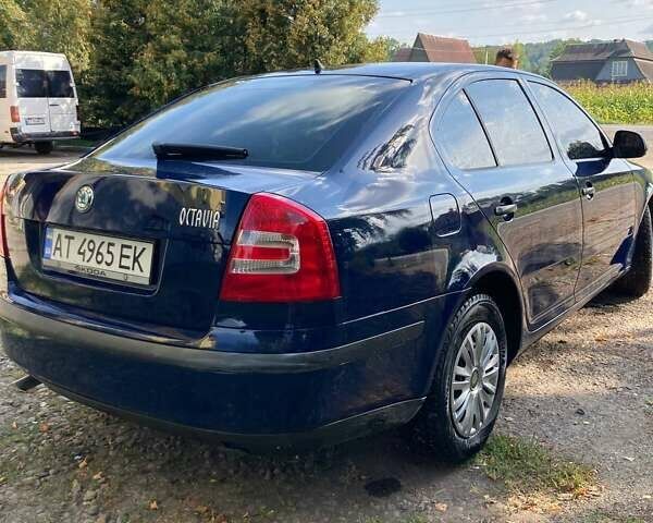 Синій Шкода Октавія, об'ємом двигуна 1.6 л та пробігом 203 тис. км за 5600 $, фото 8 на Automoto.ua