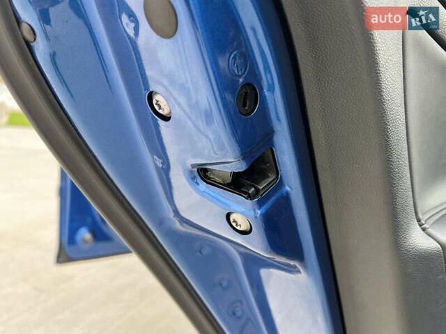 Синий Шкода Октавия, объемом двигателя 2 л и пробегом 204 тыс. км за 12100 $, фото 148 на Automoto.ua