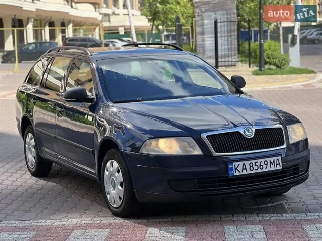 Шкода Октавия 2012 в Киеве на Automoto.ua Синий Шкода Октавия, объемом двигателя 1.6 л и пробегом 0 тыс. км за 5999 $, фото 4 на Automoto.ua