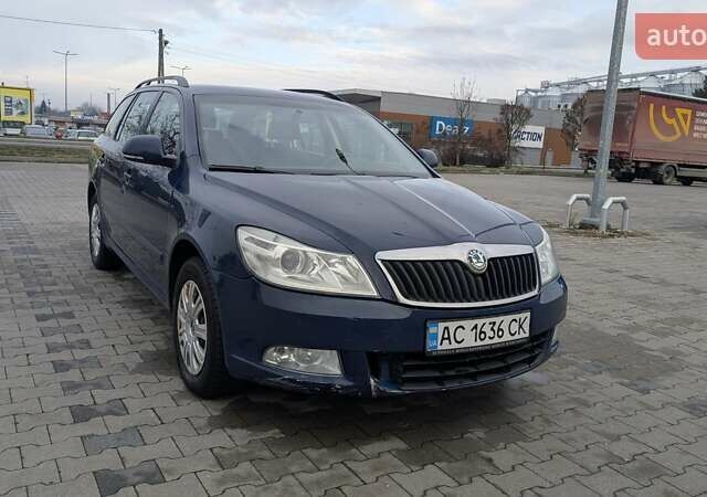 Синій Шкода Октавія, об'ємом двигуна 1.6 л та пробігом 429 тис. км за 7200 $, фото 1 на Automoto.ua