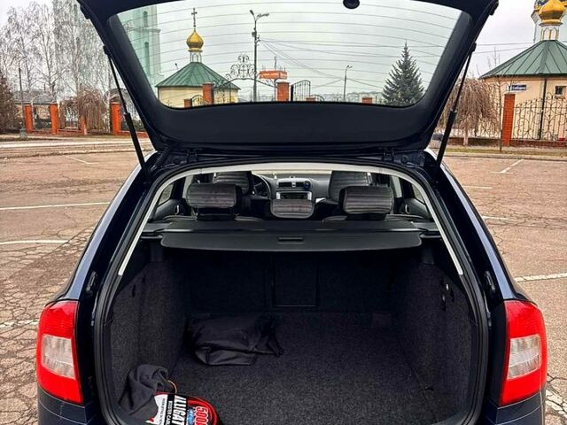 Синий Шкода Октавия, объемом двигателя 12 л и пробегом 185 тыс. км за 7500 $, фото 1 на Automoto.ua