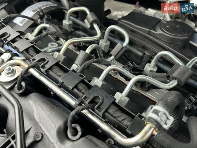 Синий Шкода Октавия, объемом двигателя 2 л и пробегом 204 тыс. км за 12100 $, фото 182 на Automoto.ua