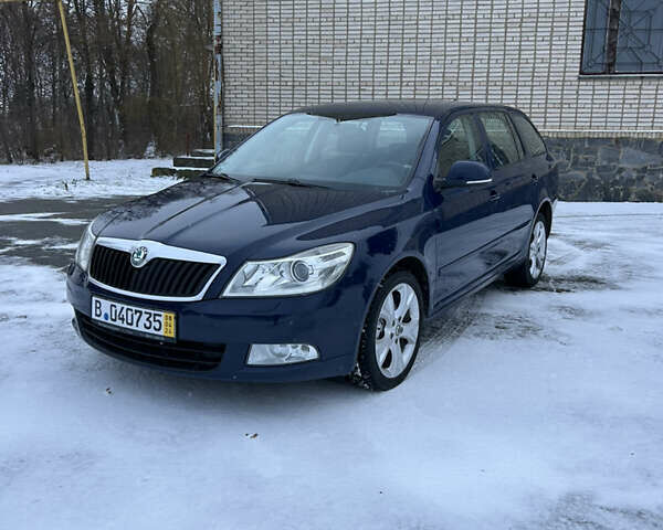 Синий Шкода Октавия, объемом двигателя 1.99 л и пробегом 256 тыс. км за 8250 $, фото 3 на Automoto.ua