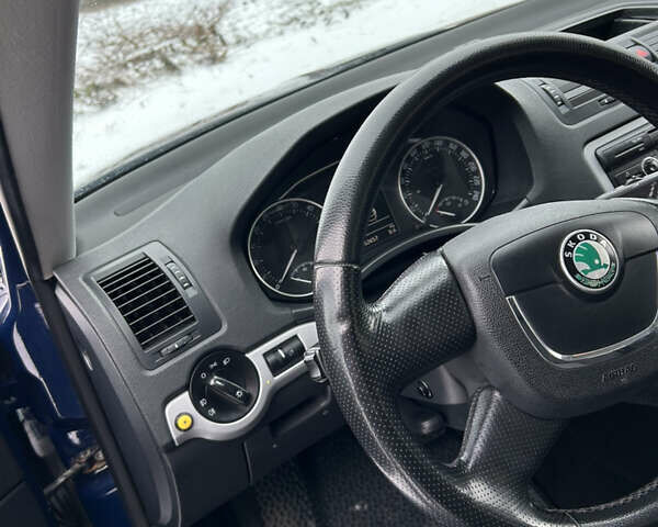Синий Шкода Октавия, объемом двигателя 1.99 л и пробегом 256 тыс. км за 8250 $, фото 35 на Automoto.ua