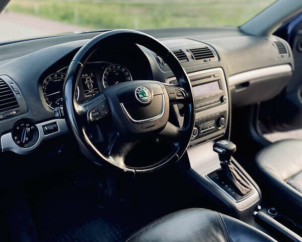 Синий Шкода Октавия, объемом двигателя 1.6 л и пробегом 280 тыс. км за 8100 $, фото 19 на Automoto.ua
