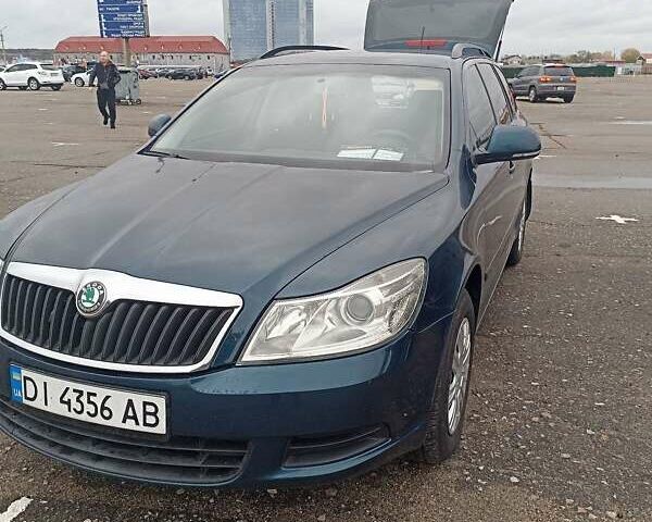 Шкода Октавия 2012 в Броварах на Automoto.ua Синий Шкода Октавия, объемом двигателя 1.9 л и пробегом 277 тыс. км за 7999 $, фото 6 на Automoto.ua