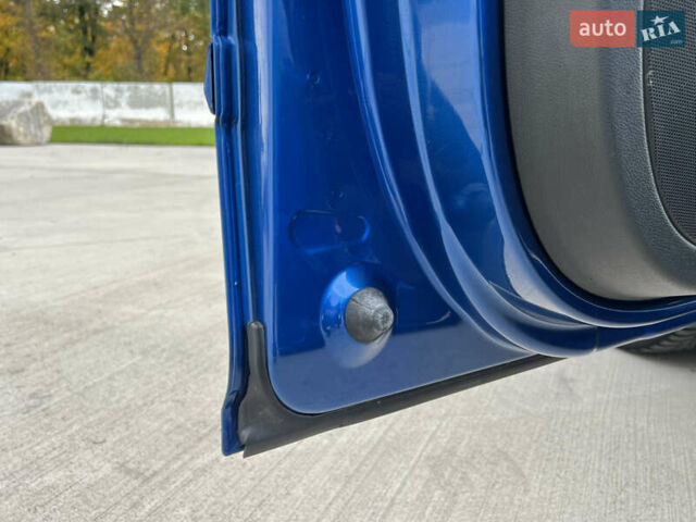 Синий Шкода Октавия, объемом двигателя 2 л и пробегом 204 тыс. км за 12100 $, фото 153 на Automoto.ua