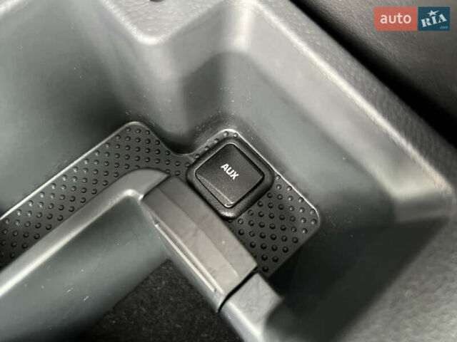 Синий Шкода Октавия, объемом двигателя 2 л и пробегом 204 тыс. км за 12650 $, фото 98 на Automoto.ua